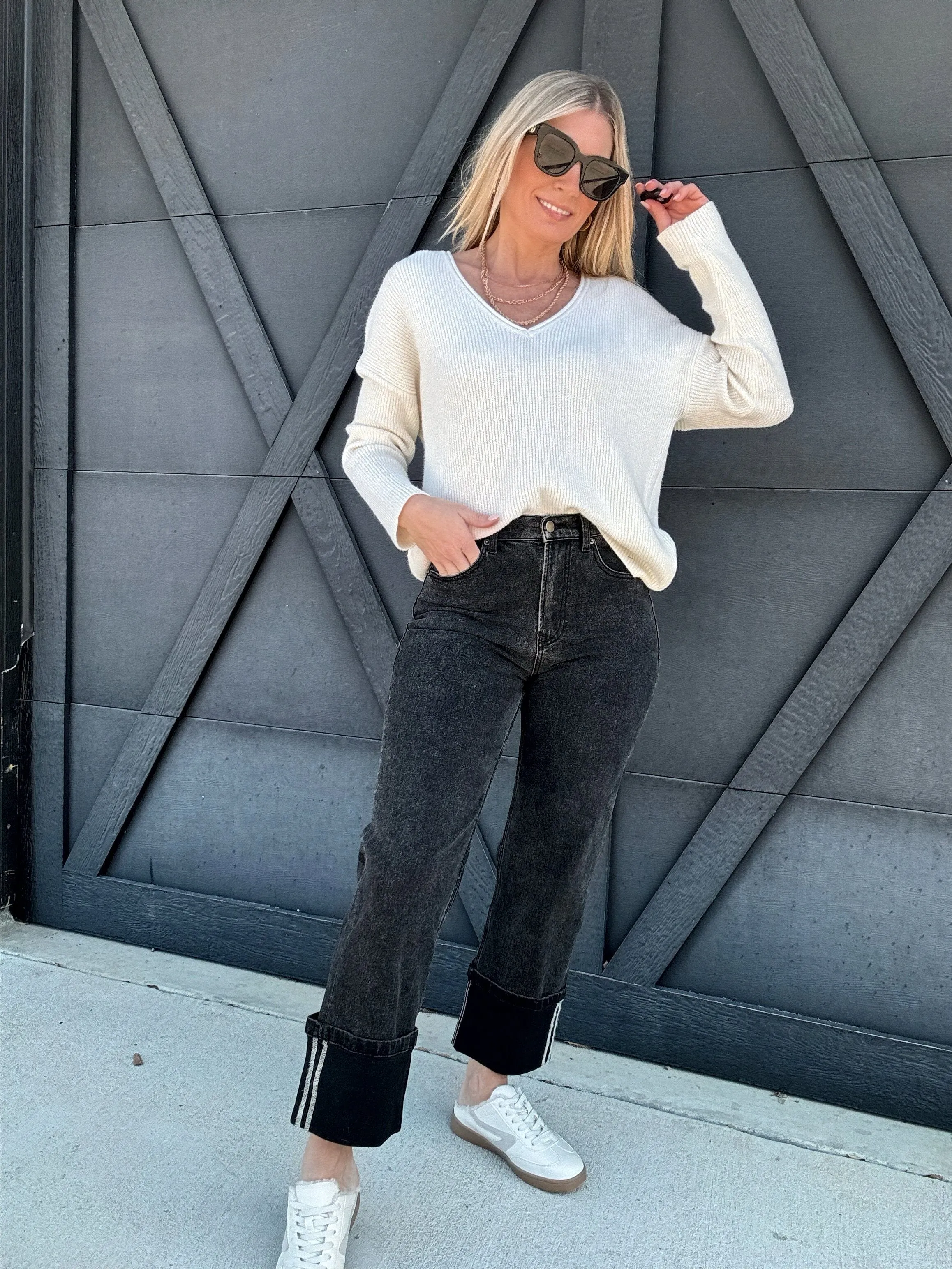 Cuffed Borrom Denim Pants In Black