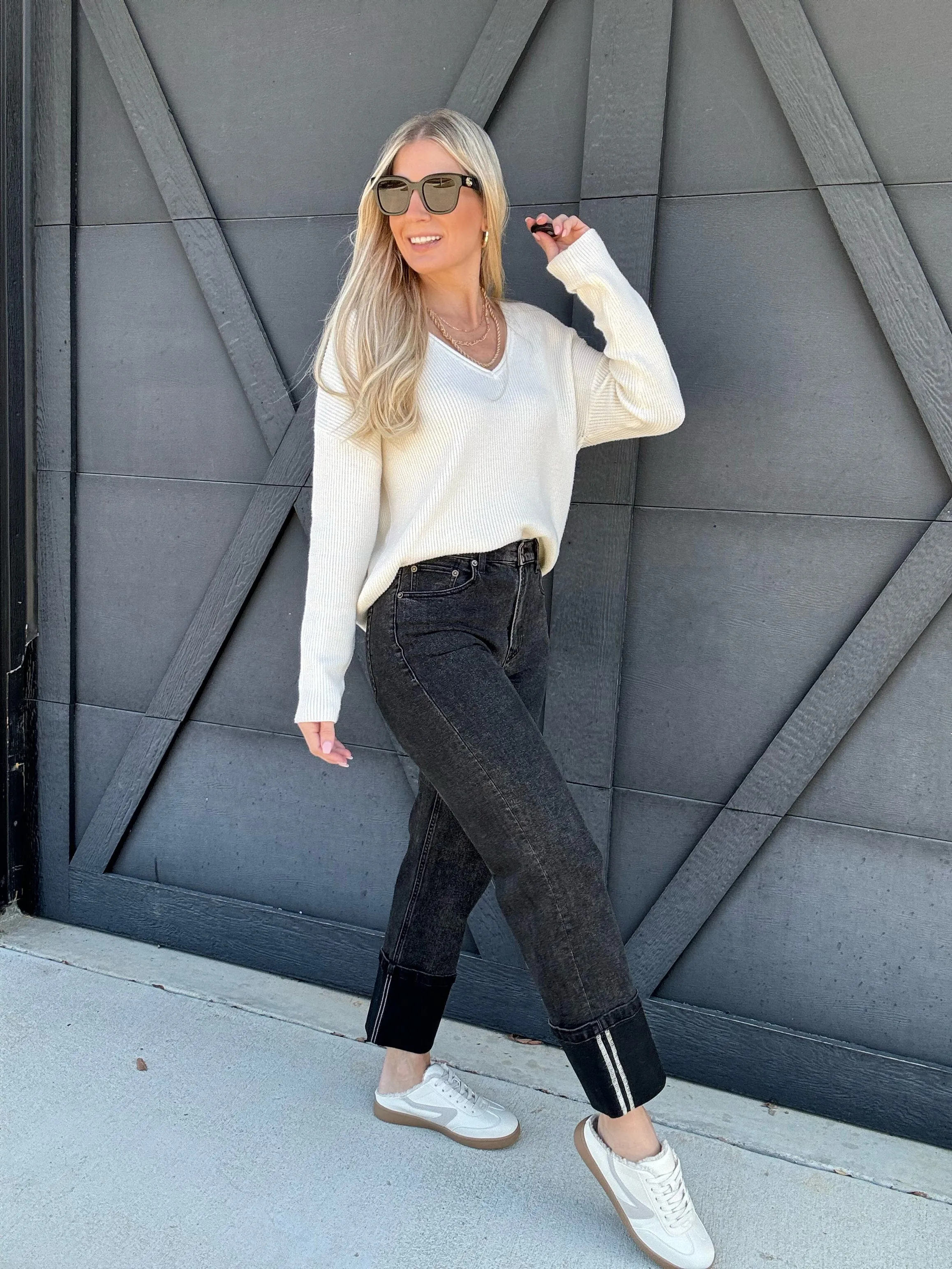 Cuffed Borrom Denim Pants In Black