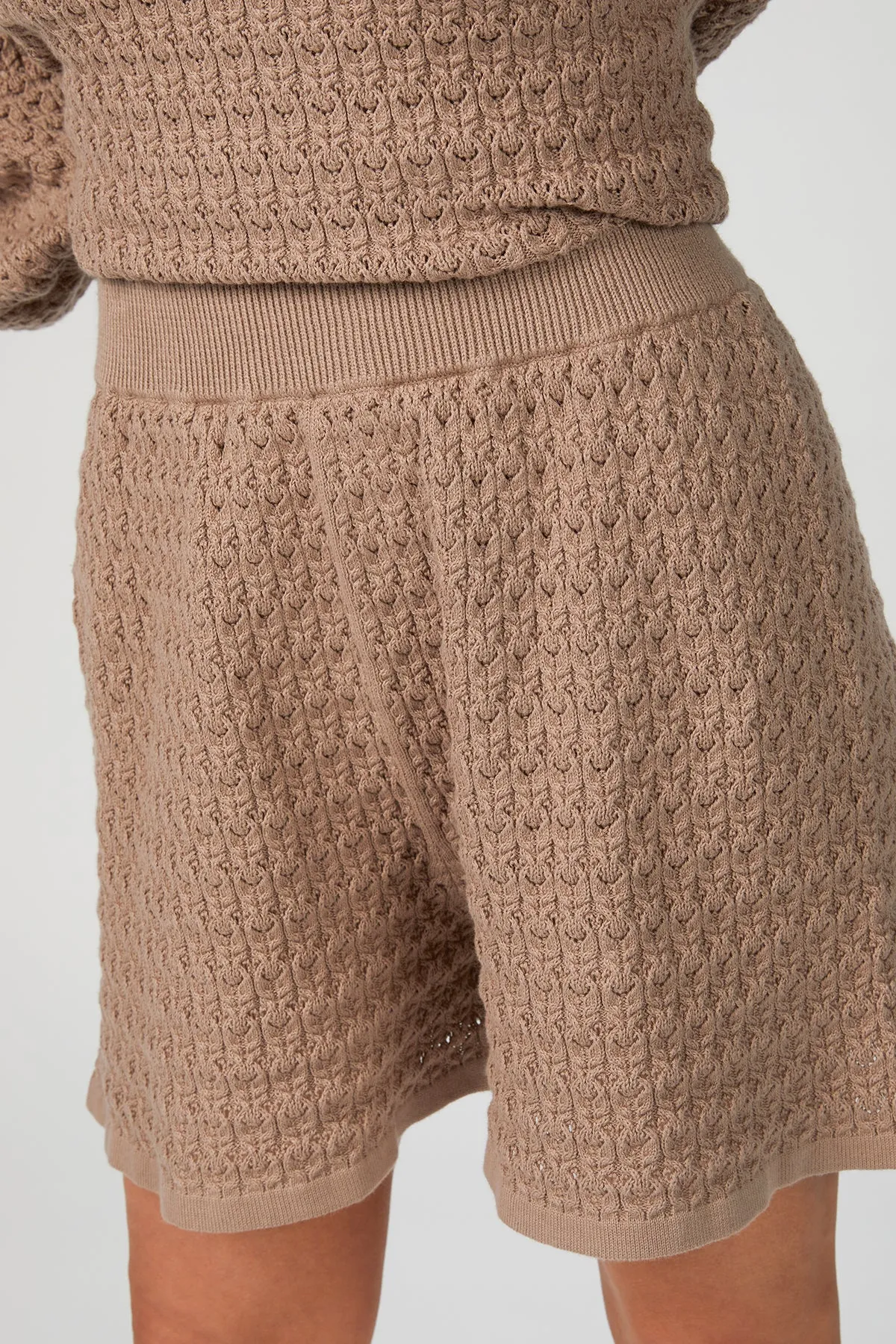 LACE SHORTS